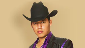 Monochrome Photo Of Ariel Camacho Wallpaper