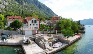 Montenegro Houses In Kotor Wallpaper