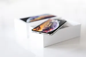 Moon Phone Lock Screen With Box Wallpaper