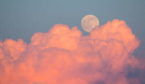 Moon Pink Aesthetic Cloud Desktop Wallpaper