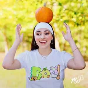 Moriah Elizabeth With Pumpkin Wallpaper