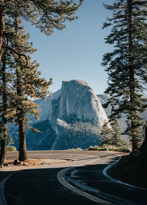 Mountain Iphone Landscape Along The Road Wallpaper