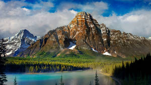 Mountains And Lake Nature Scenery Wallpaper