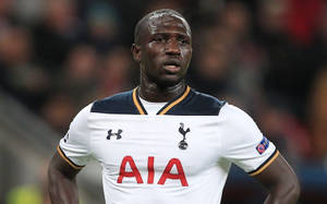 Moussa Sissoko Drenched In Sweat Wallpaper