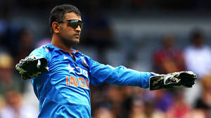 Ms Dhoni Camouflage Print Gloves Wallpaper