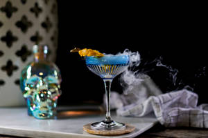 Mysterious Crystal Head Vodka Smoky Cocktail Wallpaper