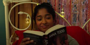 Never Have I Ever Finish A Book Wallpaper