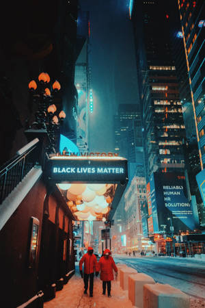 New York City Night Passerby Wallpaper