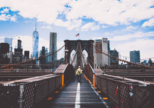 New York Hd Walking On Brooklyn Bridge Wallpaper