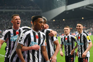 Newcastle United Fc Players Happy Wallpaper