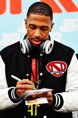 Nick Cannon Signing Autographs Wallpaper