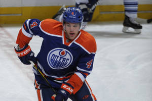 No 4 Nhl Player Taylor Hall Wallpaper