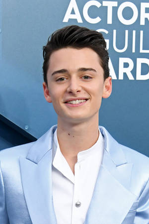 Noah Schnapp At Screen Actors Guild Awards Wallpaper