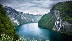 Norway Nature Waterfalls Wallpaper
