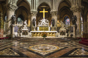 Notre Dame Altar Wallpaper