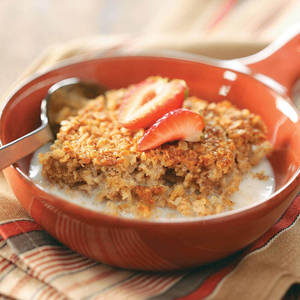 Oatmeal With Sliced Strawberries And Milk Wallpaper