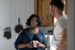 Octavia Spencer With Actor Chris Evans Wallpaper