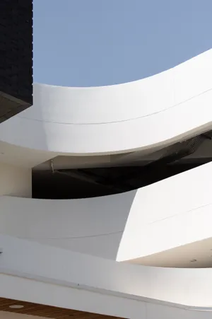 Off White Building Curve Wallpaper