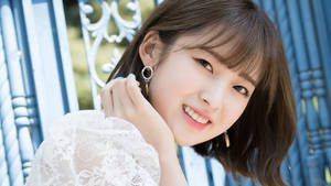 Oh My Girl Arin Smile Wallpaper