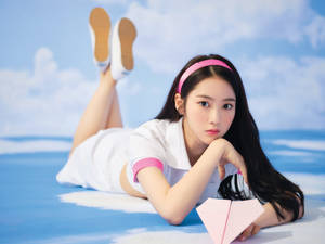 Oh My Girl Jiho Paper Plane Wallpaper