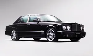 Old Bentley 2005 Arnage Red Label Wallpaper