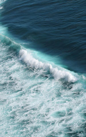 Ombre Ocean Waves Wallpaper