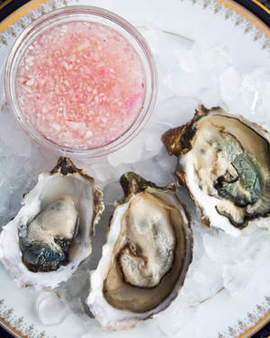 Oyster On Ice Mignonette Sauce Wallpaper