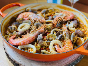 Paella Large Prawns, Squid, Mussels Wallpaper