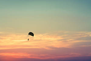 Paragliding Pastel Sunset Wallpaper