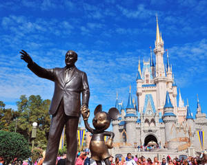 Partners Statue Disneyworld Wallpaper