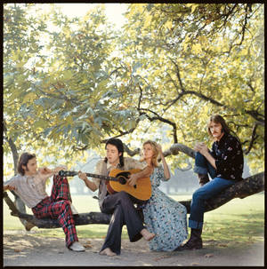 Paul Mccartney And Wings Photoshoot Outtake Wallpaper