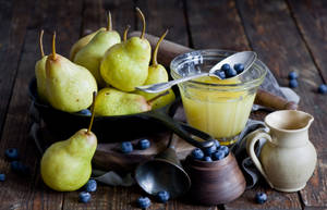 Pears And Blue Berries Juice Wallpaper