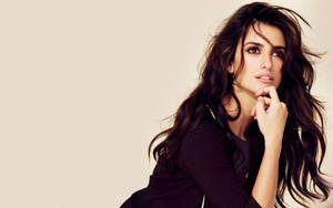 Penelope Cruz Looking Up Wallpaper