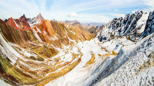 Peru Andes & Vinicunca Mountain Wallpaper