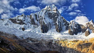 Peru Taulliraju Ice Mountain Peak Wallpaper