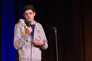 Pete Davidson Standup Comedian Wallpaper