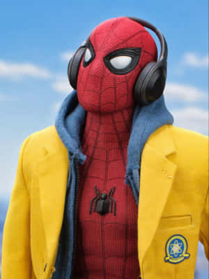 Peter Parker Does His Best To Protect His Neighborhood And All Of New York In Spider-man Homecoming Wallpaper