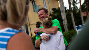 Petr Korda Hugging Daughter Wallpaper