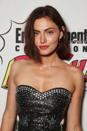 Phoebe Tonkin Event Appearance Wallpaper