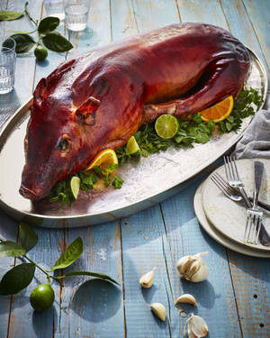 Piglet Lechon Served Wallpaper