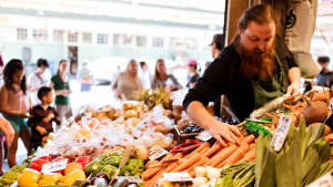 Pike Place Market Fresh Produce Stall Wallpaper