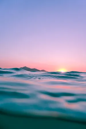Sun and Wave Blue Wallpapers - Summer Aesthetic Wallpapers for iPhone