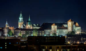 Poland's Wawel Castle At Night Wallpaper