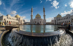 Pond In Kazan Mosque Wallpaper