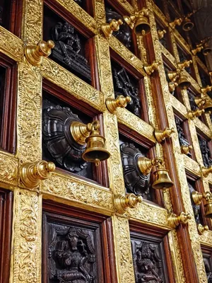 Pooja Room In Hindu Temple Wallpaper