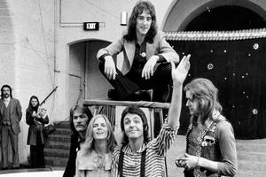 Pop Group Paul Mccartney And Wings Wallpaper