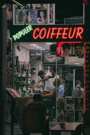Populer Coiffeur Haircut Salon Wallpaper