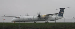 Porter Airlines Grey Sky Wallpaper