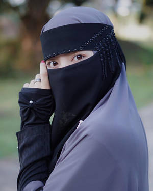 Portrait Of Woman With Cadar Wallpaper