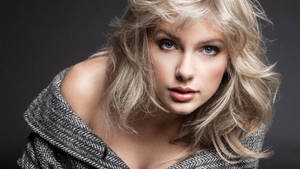 Pretty Desktop Taylor Swift Wallpaper